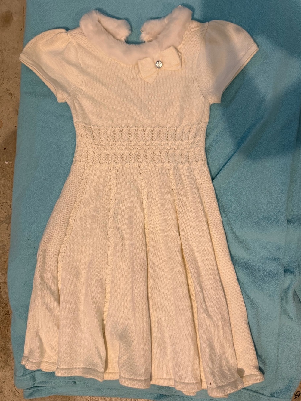 girls Gymboree Cream Knit Dress with Bow & Faux-Fur Collar